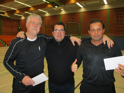 Auf dem Bild, von links nach rechts: Reimund Heeger, Niklas Schneider (Beisitzer im Vorstand) und Göksal Tunca.