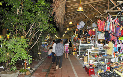 Shopping in Nha Trang - Dante Harker