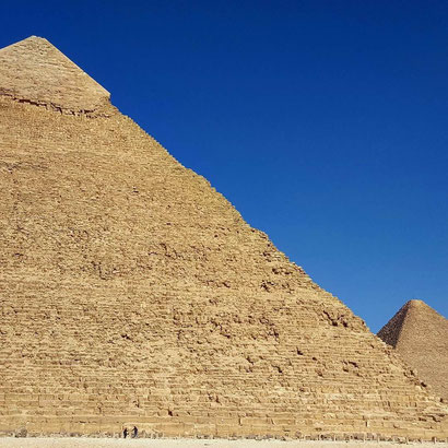 How to visit the pyramids on a budget - Dante Harker