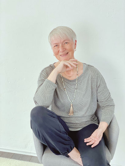 Silke Schubert - sanftes Yoga in kleinen persönlichen Gruppen und Personalyoga