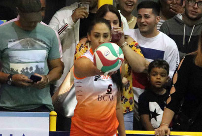 La mexicana Rangel sumó 12 puntos en la victoria de su equipo ante Juncos anoche en la Gelito Ortega