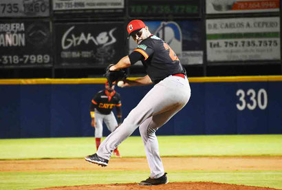 Fernando Cabrera, lanzador de los campeones Toritos (foto por Carmen Pérez)