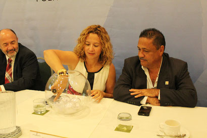 Le corresponde a él explica un poco más el proceso, si el entiende que es meritorio. Él esta consiente de este proceso”, dijo Sara Rosario, (Al centro en la foto) Presidenta del Copur / Foto por Heriberto Rosario