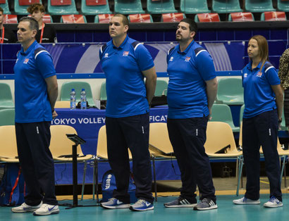 Según Mieles, primero de izquierda a derecha en la foto, El equipo viene muy motivado / Foto por FIVB.ORG