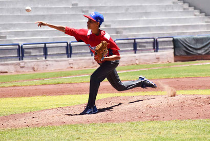 Noelia De Jesús ganó en relevo por Puerto Rico / foto por FBAPR