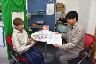 雑誌B.S.TIMESの取材で手塚理美さんにお越しいただきました02