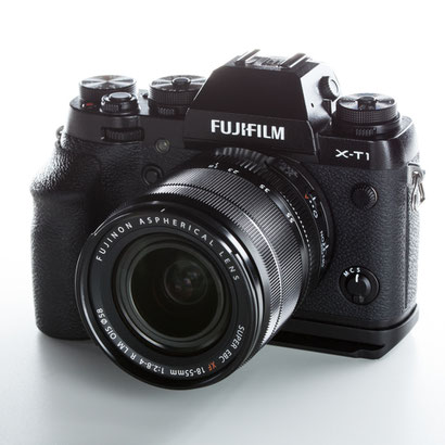 Fuji XT-1 mit Fujifilm MHG-XT Large Handgriff