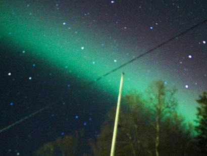 Nordlichter auf der Terrasse in Skrolsvik