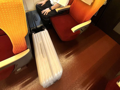 横置きにすると通路にはみ出す