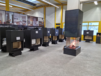 Insert de cheminée STAFFIERI: Exposition des inserts de cheminée, siège de l'entreprise à Münchwilen, Suisse.