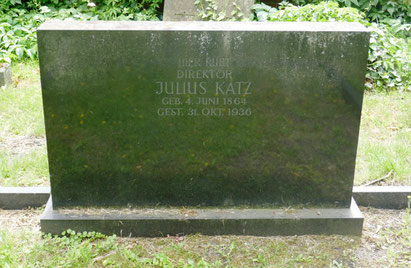 Grab von Julius Katz auf dem alten jüdischen Friedhof in  Bettenhausen. Das Grab von Bertha Katz ist der Friedhofsverwaltung nicht bekannt.