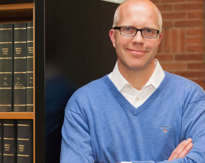 Axel Petereit ist Rechtsanwalt, Steuerberater und Notar in Nienburg an der Weser