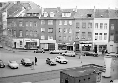 Elsaßplatz mit Büdchen und Stadtsparkasse