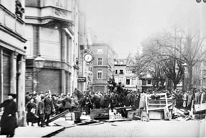 Separatisten am Aachener Münsterplatz