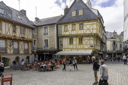 Bild: Place Henri IV in Vannes  