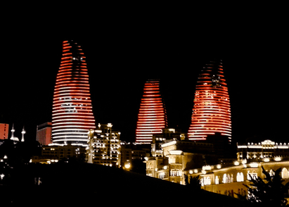 Flame Towers Baku beleuchtet