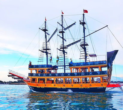 Belek Piraten Boat
