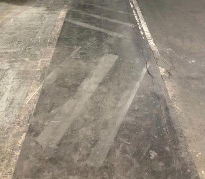 Sanierung Laufweg, Diffusionsoffen inkl. Markierungslinien und Schriftzug