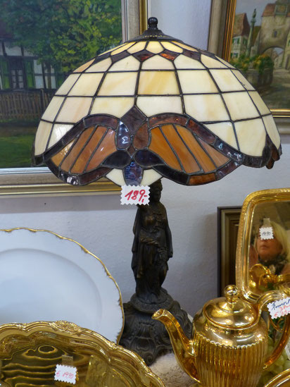 Tisch-, Decken-, Tiffany- und Stehlampen - Antiquitäten Körner, An- und