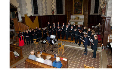 concert Schubert en l'église de Maintenon avec la chorale Harmoniques de Dreux et le quatuor à cordes de Sequentiae (photo JP Ronnay)