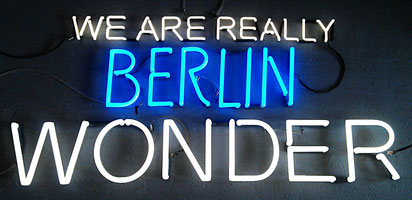 Neon Berlin Buchstaben// Neonjoecks 