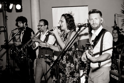 Weihnachtsfeier mit Liveband Jukebugs