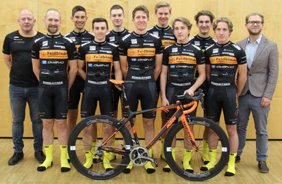 Andreas, Thomas, Lukas, Alexander, Julian, Matthias, Patrick, Raphael, Andreas, Marvin und Martin Tutschek von KTM