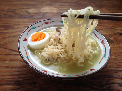 天たつのカニ身入りカニ味噌缶詰を使った＿蟹ミソ塩ラーメン＿は磯の香りがしてとても簡単で美味しかったです（＾＾＊）