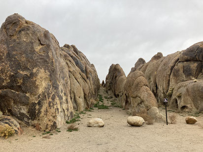 Location of two John Wayne shoot-outs: this canyon in the Alabama Hills saw ambush action in Westward Ho! as well as in King of the Pecos.