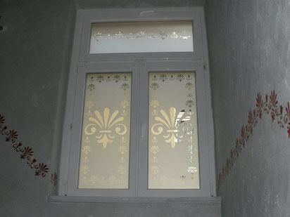 Glasdekorfolie als Sichtschutz in einem Privathaus