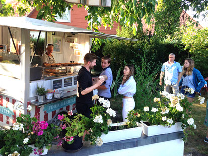 Foodtruck Catering für Firmenfeiern und Sommerfeste in Nuthetal – Andrea & Locke