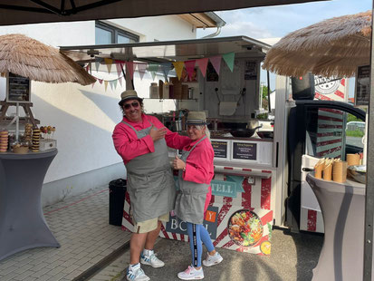 Foodtruck Catering für Firmenfeiern und Sommerfeste in Blankenfelde-Mahlow – Andrea & Locke