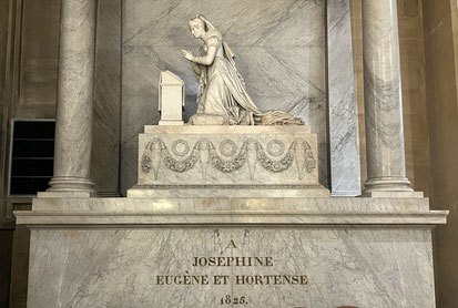 Grabstätte ihrer Mutter Joséphine