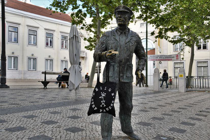 Die schwarzen Cotton Totes von Stef Fauser sind auch in Lissabon heißbegehrt. Foto Stef Fauser Design