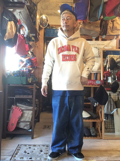 TACOMA FUJI COLLEGE LOGO HOODIE designed by Shuntaro TACOMA FUJI COLLEGE LOGO HOODIE designed by Shuntaro