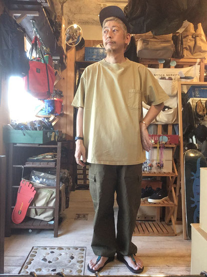 ※172㎝64㎏体型で着用（SMOKY KHAKI）