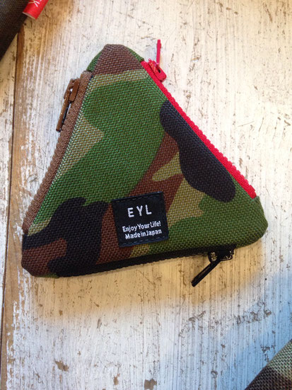 EYL　Traiangle Coin Purse　￥3,020（税込）