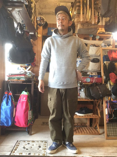 Yetina(イエティナ) pullover hoodie 【翌日発送可能】 イエティナ Lサイズ グレー プルオーバーパーカー パーカー
