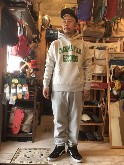 ※172㎝64㎏体型でサイズ「M」着用（Heather Grey）