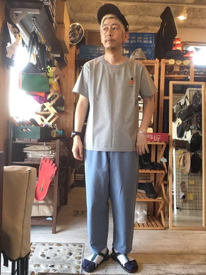 ※172㎝63㎏体型でサイズ「M」着用（Heather Grey）