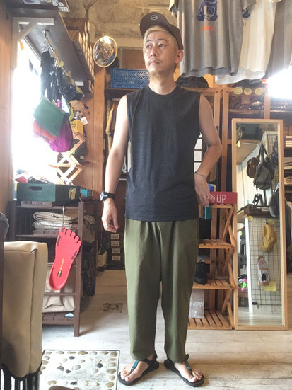 ※172㎝64㎏体型でサイズ「M」着用（Chacoal Marl）