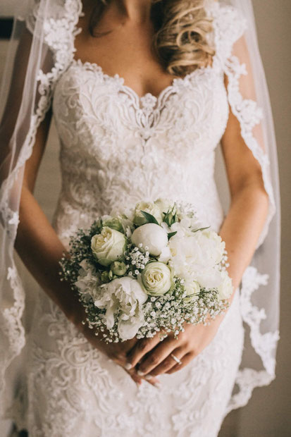 Die Freie Trauung in Willich. Das Golden Couple: Findet Ideen, Tipps und Inspirationen für eure Hochzeit, heiraten in Willich, NRW, Hochzeitsreportage, gefunden auf philosophyl