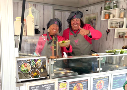 Foodtruck Catering für Firmenfeiern und Sommerfeste in Falkensee – Andrea & Locke