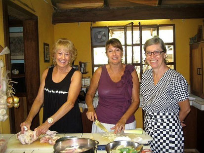 A cooking class group, lesson chicken