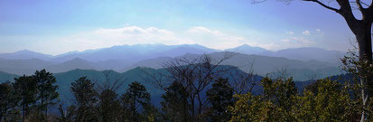 高尾山頂からの眺望　富士山は見えませんでした
