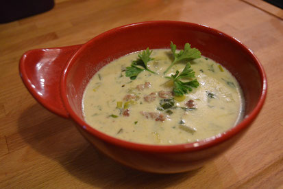 Käsesuppe mit Hackfleisch und Lauch