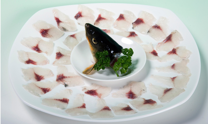 picture of our signature "Parimomo sashimi"