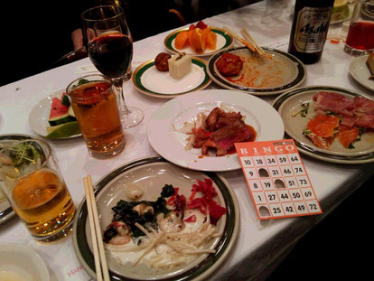 ファミリー新年会。食べ過ぎで太り気味^^;