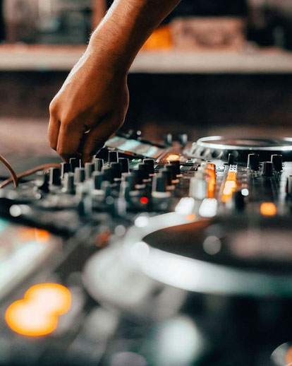 DJ Mischpult was kostet Hochzeit