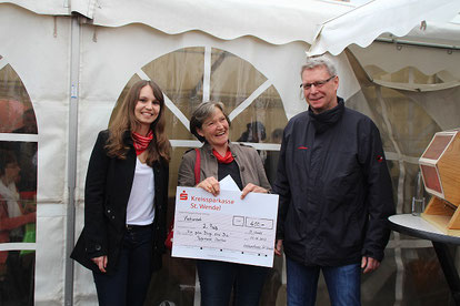vl. Fr. Holz (Sparkasse), Beate Weiß, Axel Haab (Handwerker-Gewerbeverein)